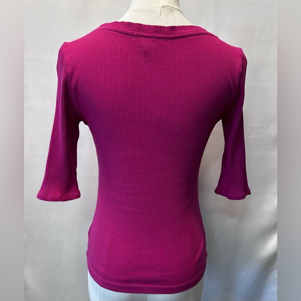 Anthropologie Sanctuary Fuchsia Ribbed Knit Fitted 3/4 Sleeve Blouse Size XS - Picture 3 of 4